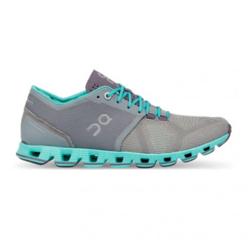 On Cloud Running Sneakers Size 10